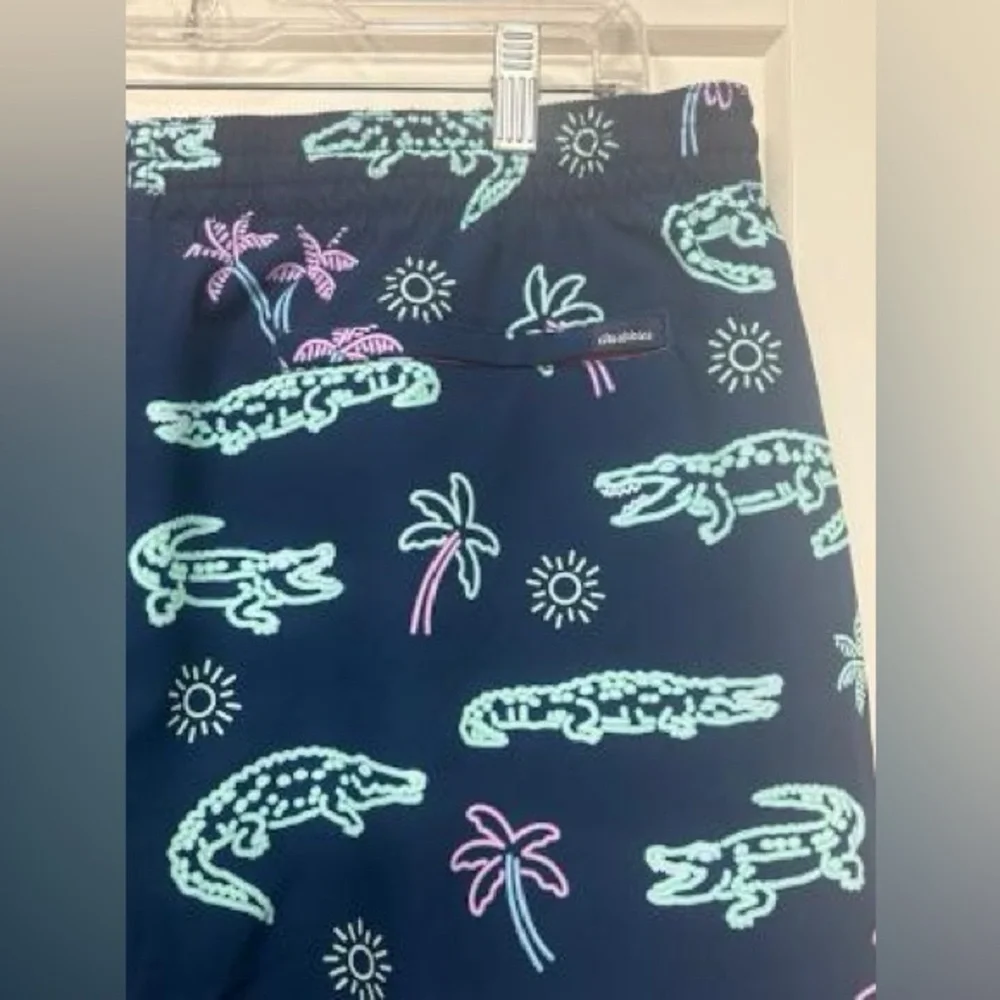 NWT Chubbies Men's The Neon Glades Classic 5.5